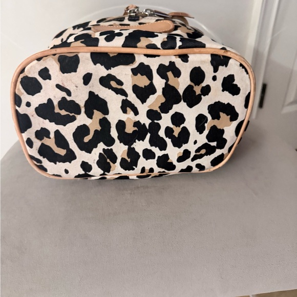 Jon Hart Design Leopard Print makeup case - Picture 4 of 6